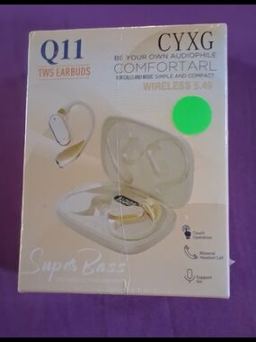 Q11 TWS Wireless Earbuds in White - Secure Fit & Super Bass